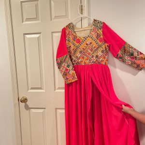 Alternative view of Afghan dress