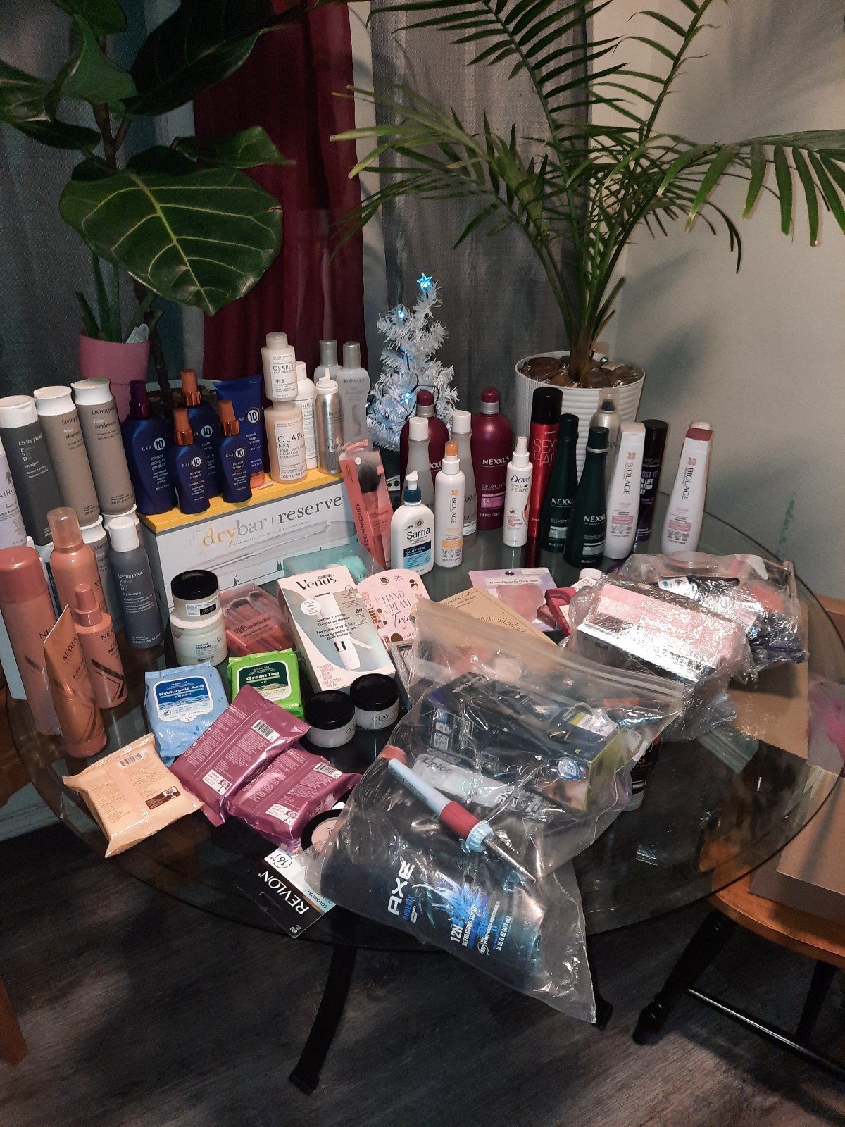 Makup high end& medium end, hair products high end. Face and body. - Image 12