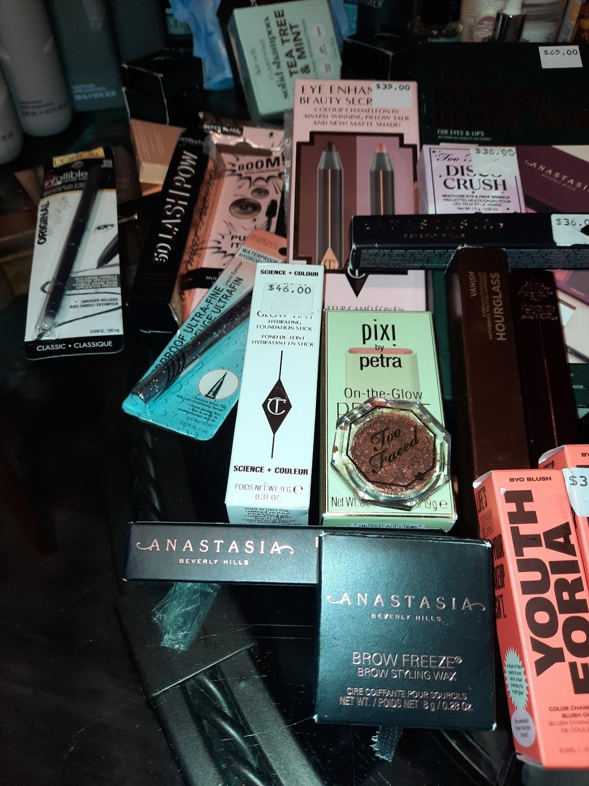 Makup high end& medium end, hair products high end. Face and body. - Image 4