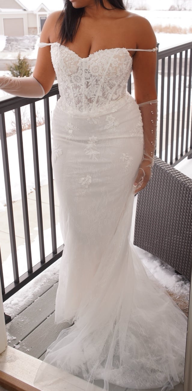 NEW Wedding Dress - Image 5