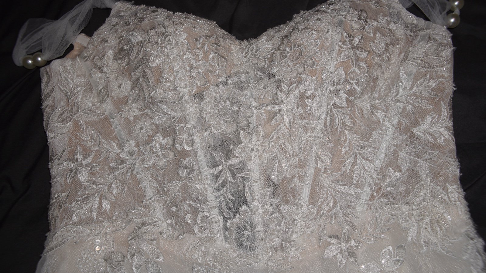 NEW Wedding Dress - Image 6