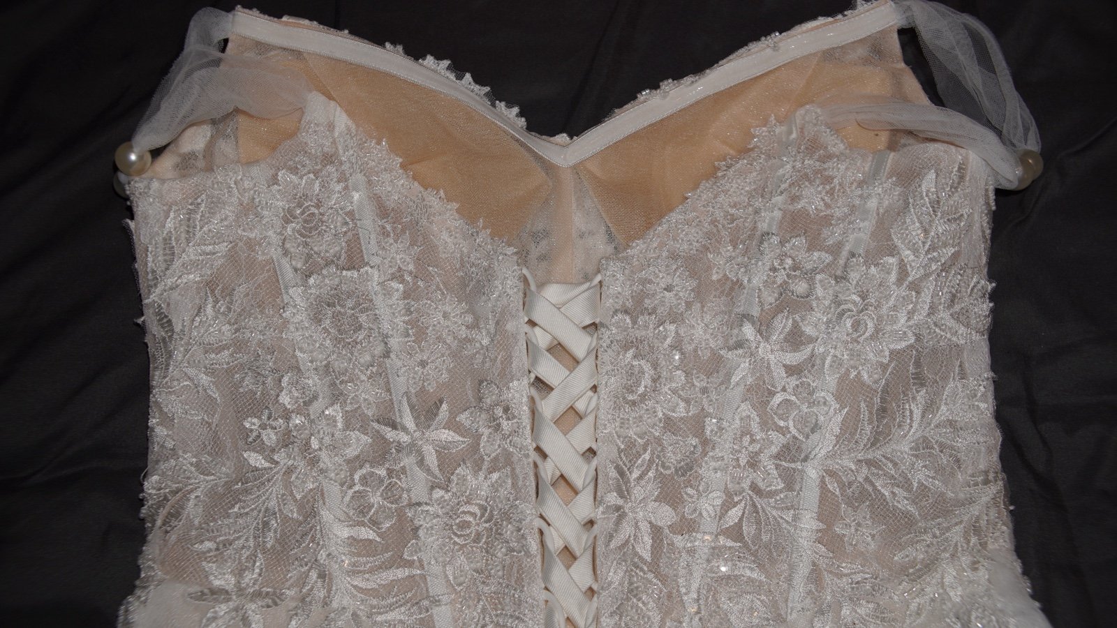 NEW Wedding Dress - Image 7